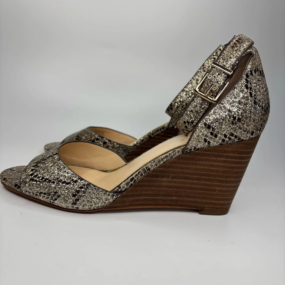 SH2 Jessica Simpson Cervena‎ Shimmery Snake Print Gold Wedge Party Sandals 8.5M